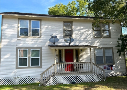617 12th Street - Photo 1