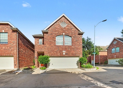 1502 Olive Place - Photo 1