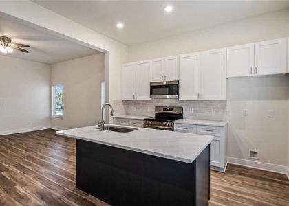 408 W Marlin Street - Photo 1