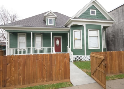 505 Winnie Street - Photo 1