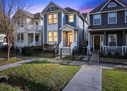 434 W 27th Street - Photo 1