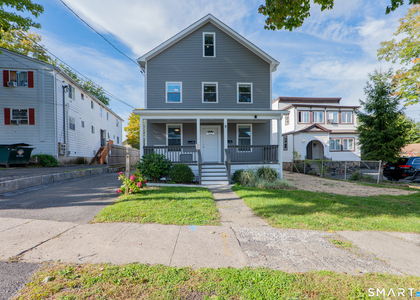 9 Hoyt Street - Photo 1