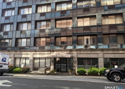 300 Broad Street - Photo 1