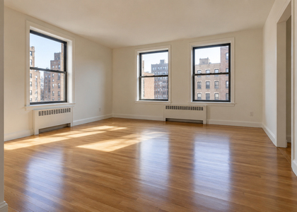 626 10th Avenue - Photo 1