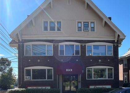 1601 Hillsdale Ave - Photo 1