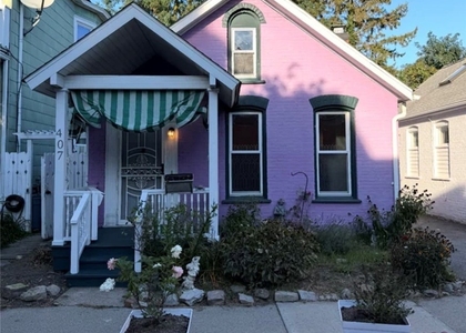407 Summer Street - Photo 1