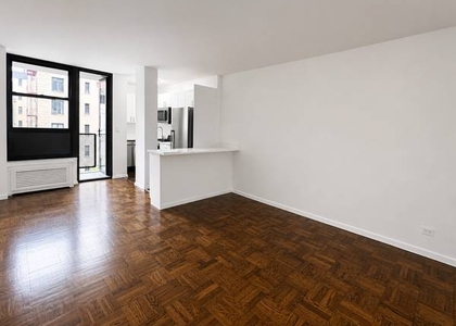 165 East 35th Street - Photo 1