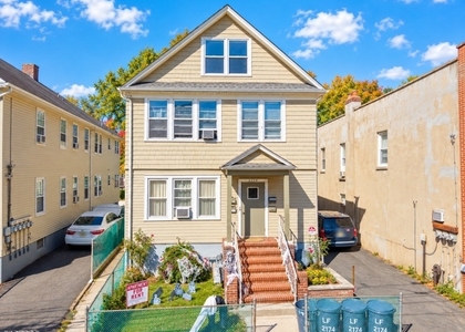 2174 Elizabeth Ave - Photo 1