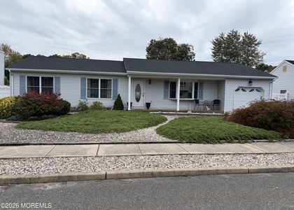 413 Earl Drive - Photo 1