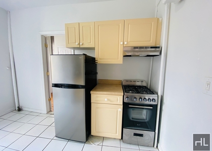 York Avenue - Photo 1