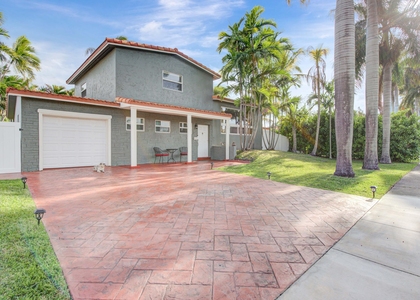 1100 Ne 4th Street - Photo 1
