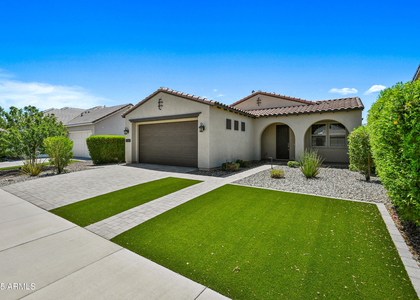 17163 W Thousand Oaks Street - Photo 1