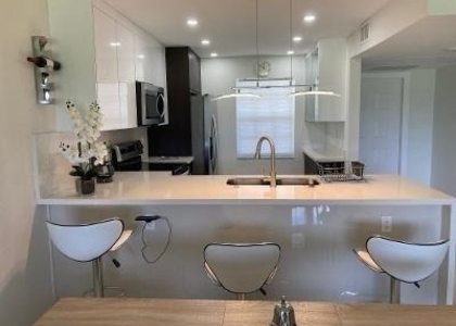 565 Oaks Lane - Photo 1