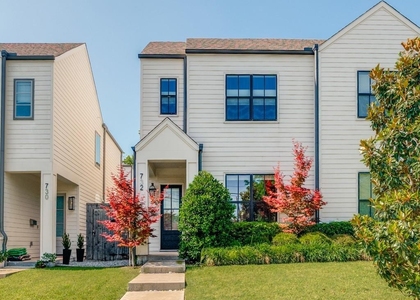 732 W 7th Street - Photo 1