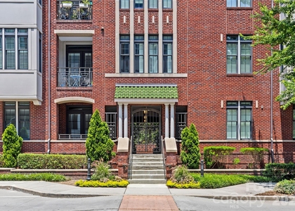 2810 Selwyn Avenue - Photo 1