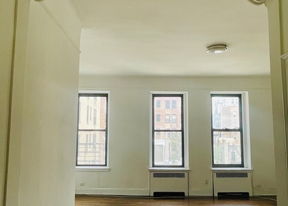  East 81st Street / Park Avenu - Photo 1