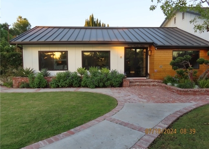 9562 Center Drive - Photo 1