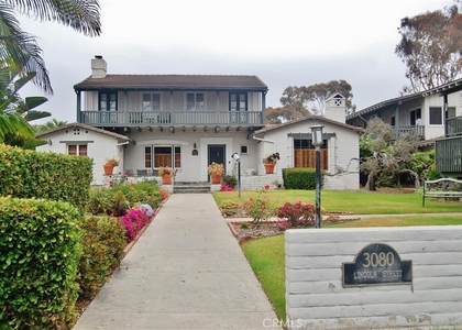 3080 Lincoln - Photo 1