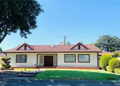 109 W Sandra Avenue - Photo 1