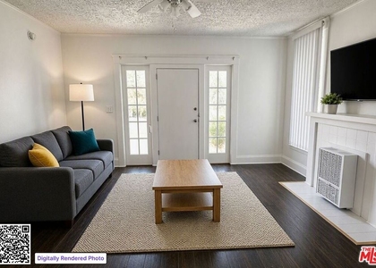 2126 S Oak Street - Photo 1