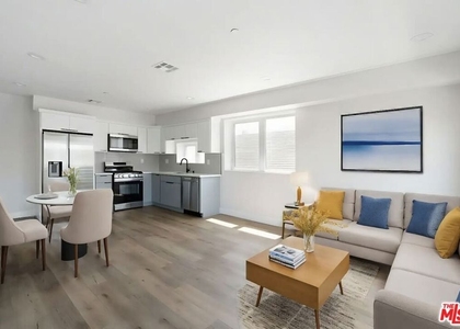 714 W 41st Place - Photo 1