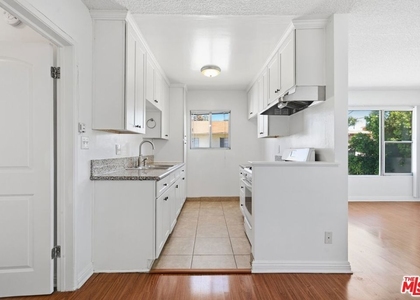 1812 N Gramercy Place - Photo 1