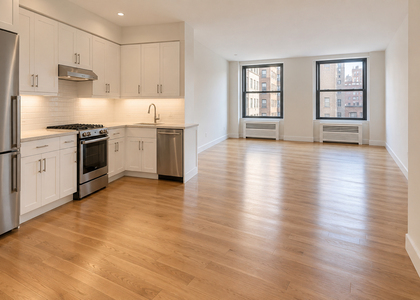 108 East 38th Street - Photo 1