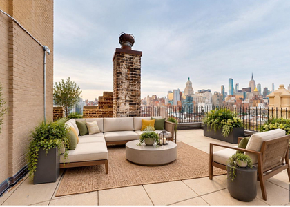East 10th street  - Photo 1