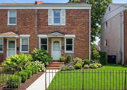 5508 B Street Se - Photo 1