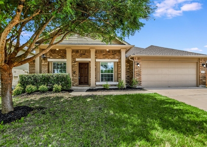 202 Paul Azinger Ct - Photo 1