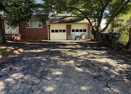 212 E Clinton - Photo 1