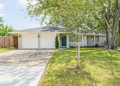 7613 Albacore Drive - Photo 1