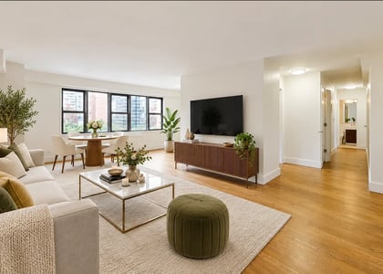 East 63 Street - Photo 1