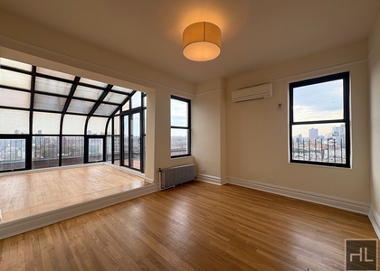 Second Avenue - Photo 1