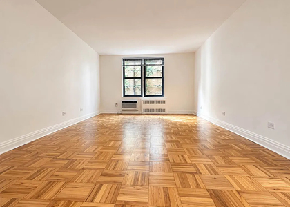  West 16th Street - Photo 1
