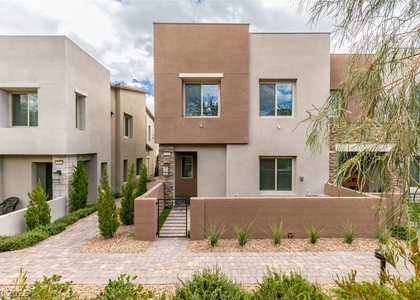600 N Carriage Hill Drive - Photo 1