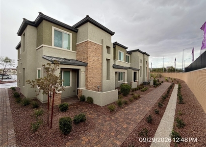 242 Freeport View Place - Photo 1
