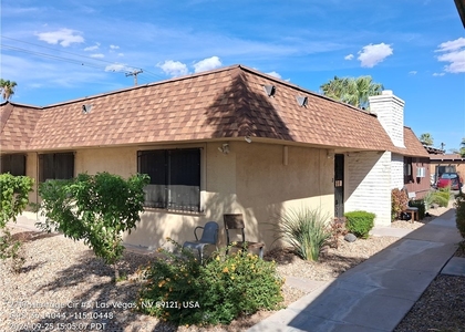 2717 Heritage Circle - Photo 1