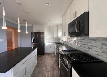 108 W Elm St - Photo 1