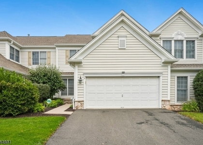 60 Maidenhead Rd - Photo 1