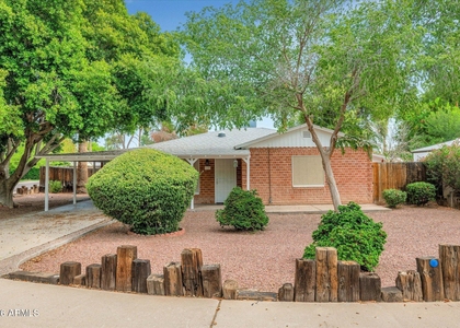 1127 S Una Avenue - Photo 1