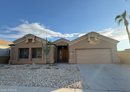 1135 E Cottonwood Lane - Photo 1