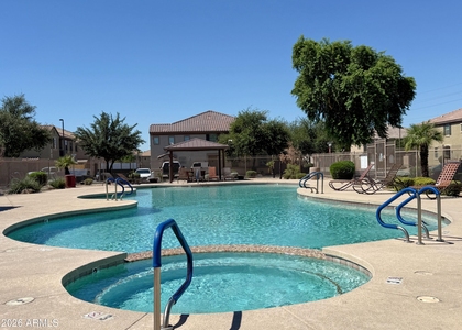 8115 W Lynwood Street - Photo 1