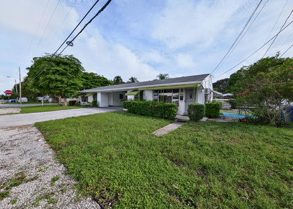 239 Ne 24th Avenue - Photo 1