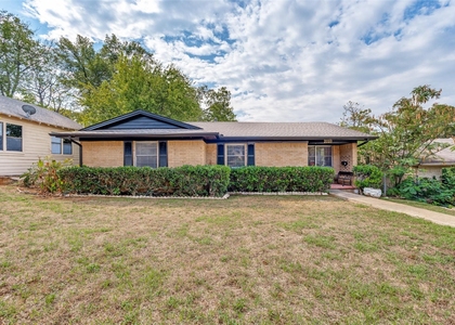 1214 W Morgan Street - Photo 1