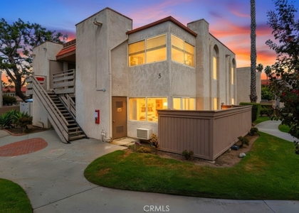 212 S Kraemer - Photo 1