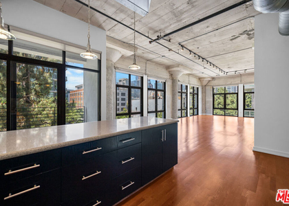 330 W 11th Street - Photo 1