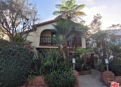 818 14th Street - Photo 1