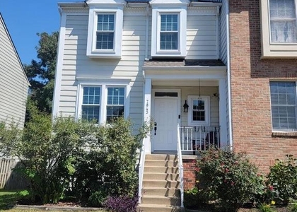7843 Blue Gray Circle - Photo 1