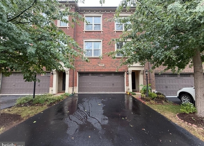23687 Sailfish Square - Photo 1